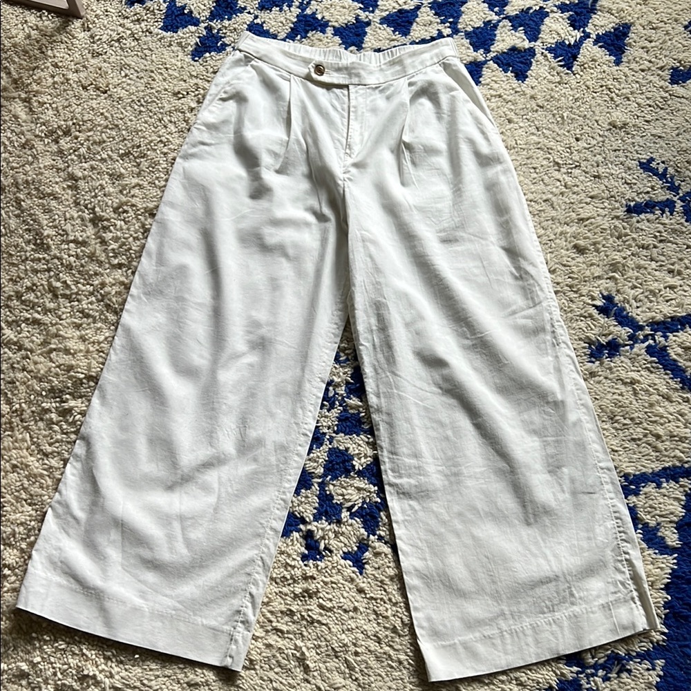 Banana Republic White Pleated Trousers Size 4